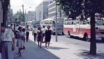 Berkat kerja keras dan niat kuat, Korsel akhirnya sekarang bisa maju. Seoul pun sudah melesat menjadi ibukota yang megah. Foto: Vintages