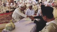 Suasana pun penuh khidmat saat Rizal Armada mengucapkan ijab kabul. Foto: Dok. Instagram