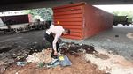 Ada Kontainer Terguling di Tomang