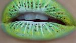 Uniknya 10 Gaya Makeup Bibir Bertema Makanan, Mulai Buah hingga Cake Cantik