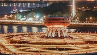 Di tepi Sungai Kazanka, Kazan, ada gedung pernikahan Kazan Family Center yang populer untuk wisatawan karena bentuknya yang unik dan di atasnya adalah dek observasi. Wisatawan bisa melihat pemandangan sekitar Kazan (Russia Travel)