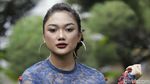 Saat Marion Jola tampil dengan Dress Semi Transparan