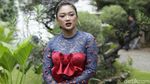 Saat Marion Jola tampil dengan Dress Semi Transparan