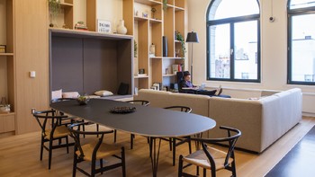 Masih di ruang kerja. Foto: Instagram