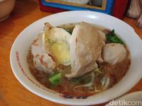 Bakso PWD: Kenyal Gurih, Bakso Urat Isi Daging Cincang yang Populer di Pamulang