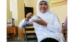 Khofifah Indar Parawansa Ternyata Doyan Ngopi dan Makanan Tradisional