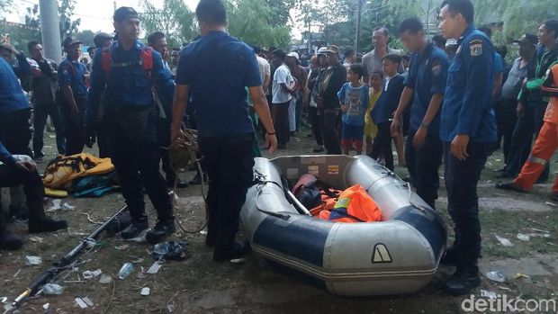 Debit Air Naik, Pencarian Buaya Kali Grogol Dilanjutkan Besok
