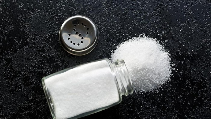 Kelebihan konsumsi garam. (Foto: Istock) Kelebihan konsumsi garam. (Foto: Istock)