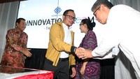 Sebagai bentuk kepedulian Pemerintah kepada anak anak muda kreatif dan inovatif, Kementerian Ketenagakerjaan bekerjasama dengan Bank BRI, BNI dan BPJS Ketenagakerjaan meresmikan Innovation Room atau ruang inovasi yang bertujuan membantu anak anak muda untuk mengembangkan bisnis digital dan proyek kreatif mereka. Foto: dok. Kemnaker