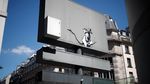 Melihat Karya Banksy yang Hebohkan Kota Paris