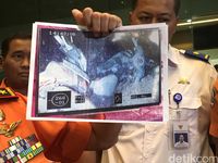 Basarnas tunjukkan foto objek KM Sinar Bangun yang ditemukan di Danau Toba.