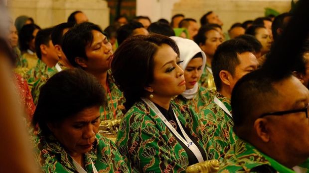 Jokowi menyinggung besarnya anggaran yang digelontorkan pemerintah untuk penelitian dan pengembangan.
