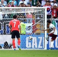 Cho Hyun Woo dikatakan merupakan salah satu kiper paling berbakat dalam liga Korea Selatan. Tak heran jika Hyun Woo bisa menjadi mimpi buruk bagi Jerman. Foto: Getty Images