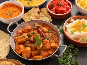 Baru Gajian? Yuk, Makan Malam dengan Hidangan India yang Enak di Sini