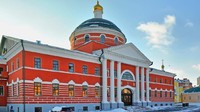 Di dekat Kazan Kremlin, ada Virgin Monastery of Kazan. Ini adalah salah satu biara kristen ortodoks di Rusia (Russia Travel) 