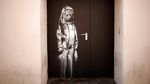 Melihat Karya Banksy yang Hebohkan Kota Paris