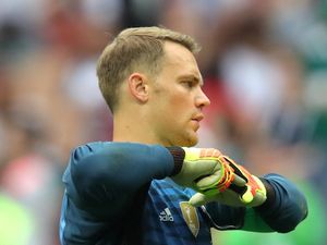 Liburan Dulu Saja, Manuel Neuer