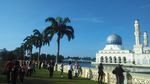 Foto: Masjid Terapung di Malaysia yang Ternoda