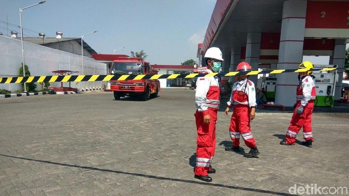 SPBU Ini Ditutup Saat Kebakaran Gudang Bahan Kimia di Sidoarjo