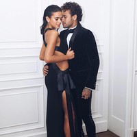 Love is in the air! Sempat putus-sambung sejak berpacaran pada 2012, jalinan cinta pesepakbola Brasil Neymar Jr. dan sang kekasih, model seksi Bruna Marquezine, tampaknya semakin erat. Terbukti dari foto-foto mesra mereka di Instagram masing-masing. Foto ini diambil saat perayaan ulang tahun ke-26 Neymar di Paris, Prancis, Februari lalu. (Foto: Instagram)