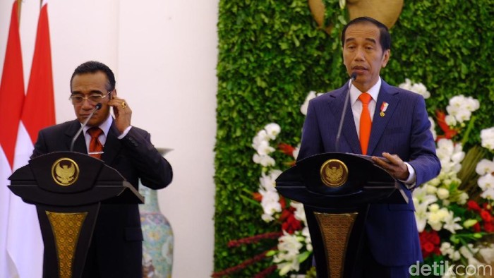Pidato Jokowi Terhenti Saat Presiden Timor Leste Betulkan Interpreter