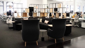 Suasana ruang kerjanya. Foto: Instagram