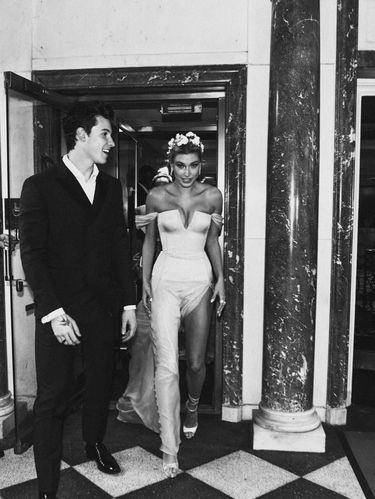 Mesra dengan Justin Bieber, Hailey Baldwin Hapus Foto Shawn Mendes