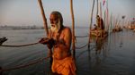 Foto: Festival Sucikan Diri di India 12 Tahun Sekali