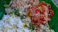  Nasi sela berasal dari Karangasem. Nasi ini dibuat dengan mencampurkan cacahan sela (ketela) dan ubi jalar sebagai tambahan nasi. Biasanya dicampur dengan jukut bejek, kacang tanah, sambal bangkot, ayam betutu suwir hingga sambal matah. Foto: Kooliner