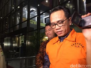 KPK Tahan Anggota DPR Tersangka Penerima Suap Gatot Pujo