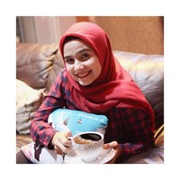 Sonya Fatmala memulai debutnya setelah menjadi gadis sampul. Ia pun mengadu kemampuan akting di berbagai judul film, sinetron, hingga FTV. Foto: Instagram/SonyaFatmala