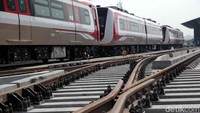 Progres pembangunan LRT Jakarta secara keseluruhan saat ini baru mencapai 75%.