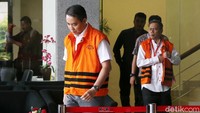 Fayakhun selaku anggota DPR RI periode 2014-2019, diduga menerima hadiah atau janji. Penyidik KPK telah mendapatkan fakta yang didukung alat bukti berupa keterangan saksi, surat, dan barang elektronik.