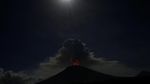 Letusan Gunung Agung Terpantau dari Karangasem