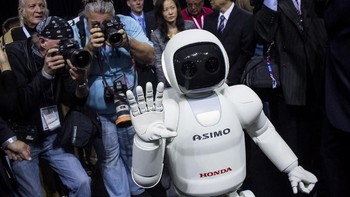 Robot Asimo begitu populer dan punya banyak penggemar dari berbagai kalangan. Sayonara Asimo, selamat menikmati masa pensiun!. Foto: GettyImages