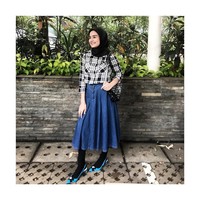 Ibu dua anak ini sering mendapat pujian netizen di media sosial. Banyak yang berpendapat penampilan Sonya masih mirip ABG. Foto: Instagram/SonyaFatmala