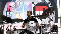 Marcell Siahaan saat tampil di Kumpul ID, Kuningan City, Jakarta Selatan pada Jumat (29/6).