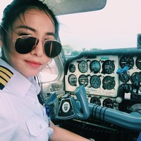 Wanita dengan lebih dari 97 ribu pengikut itu kerap berbagi foto saat liburan, hangout hingga menjadi supir pesawat. Foto: Instagram shanika silverio