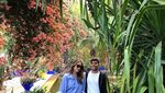 Cinta Laura dan Kekasih Lengket Banget Sih!