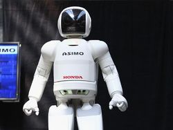 Aksi Asimo, Robot Canggih Honda yang Dimatikan
