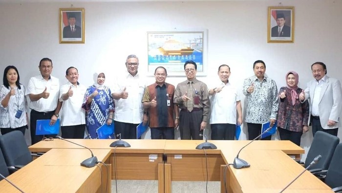 Rini Rombak Direksi Surveyor Indonesia