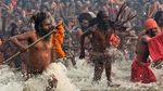Foto: Festival Sucikan Diri di India 12 Tahun Sekali