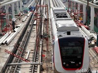 Kelapa Gading-Velodrome Naik LRT Bayar Rp 10.800?