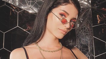Lagunya yang berjudul Bonbon pun diaransemen ulang oleh musisi sekaliber Post Malone dan Marshmello. Foto: Instagram/strefie