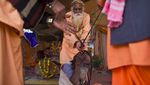 Foto: Festival Sucikan Diri di India 12 Tahun Sekali