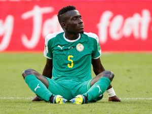 Video: Afrika Out!
