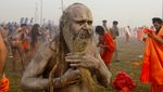 Foto: Festival Sucikan Diri di India 12 Tahun Sekali
