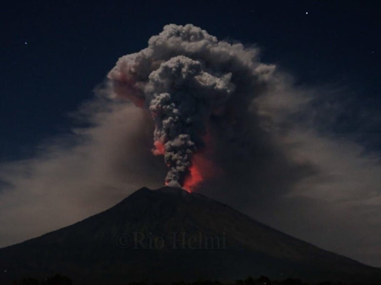 Gunung Agung. Foto: dok. BNPB Gunung Agung. Foto: dok. BNPB
