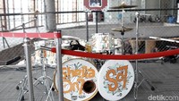 Drum set dengan warna oranye milik Brian So7.