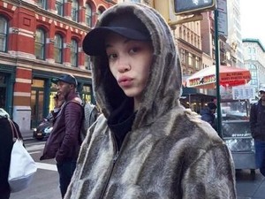 Harry Styles Pacaran dengan Kiko Mizuhara?